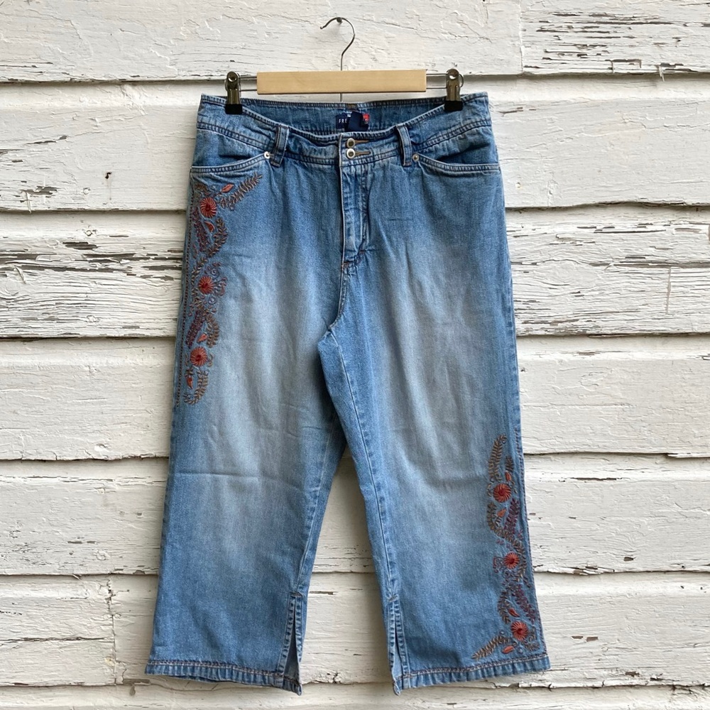2000’s mid wash denim French Kuff floral embroidered jeans